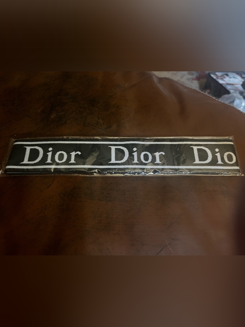 ⚫️ Dior. Black White Spell Out Stretch Headband